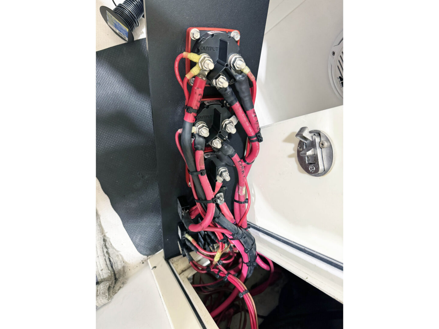 Vessel boat rewire, 12 volt system