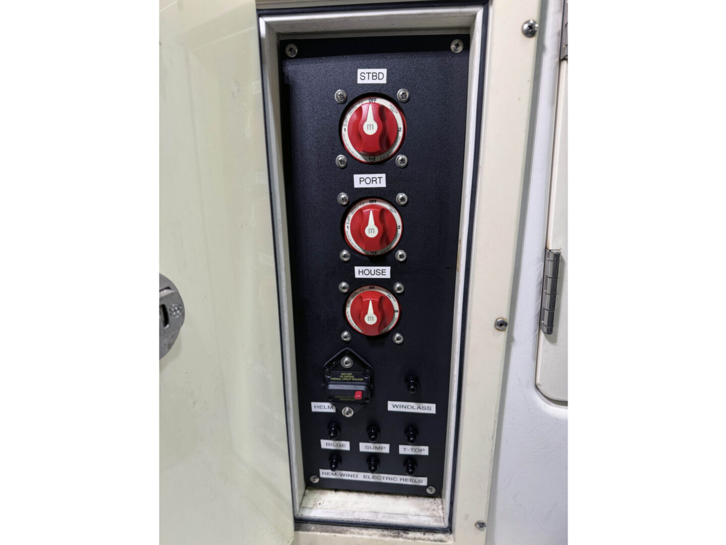 Battery switch, circuit breaker, fuse install