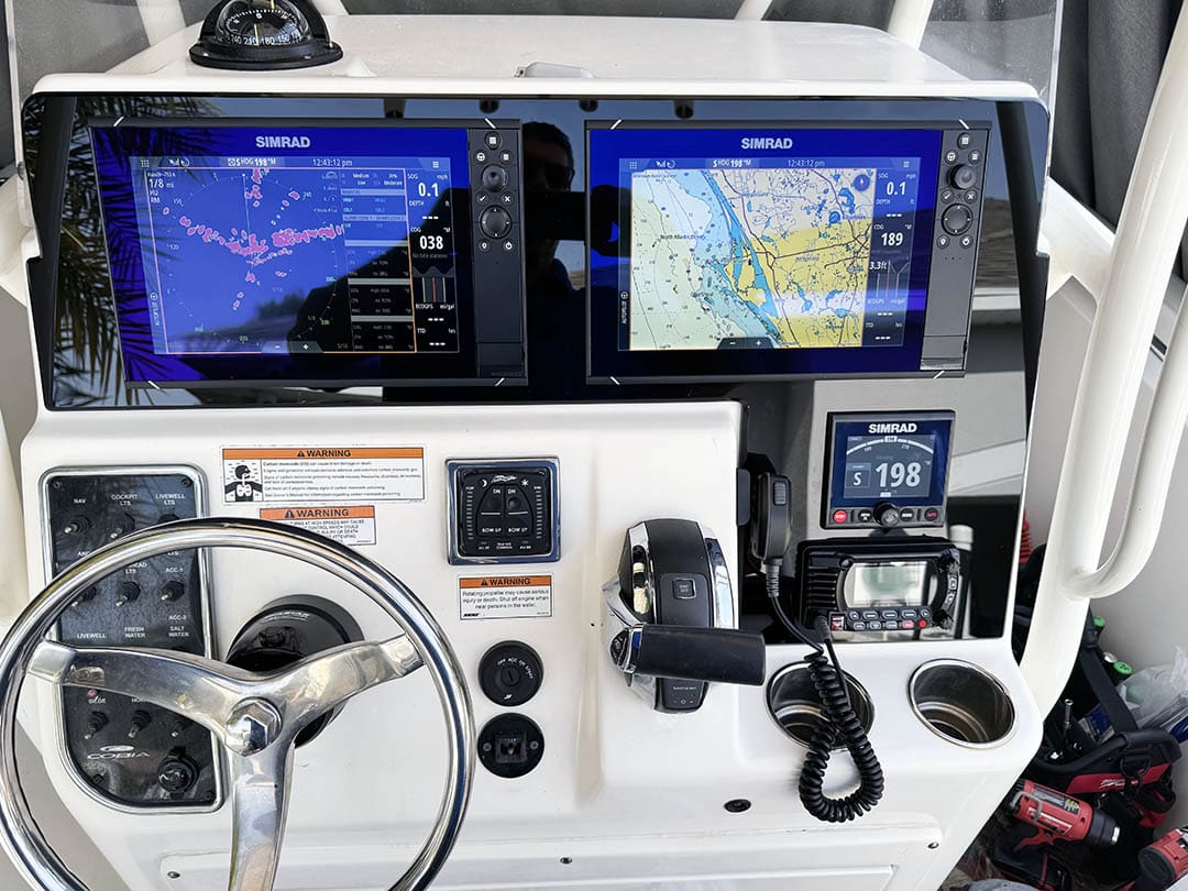 Simrad MFD, radar, autopilot, VHF, Bennett trim tabs