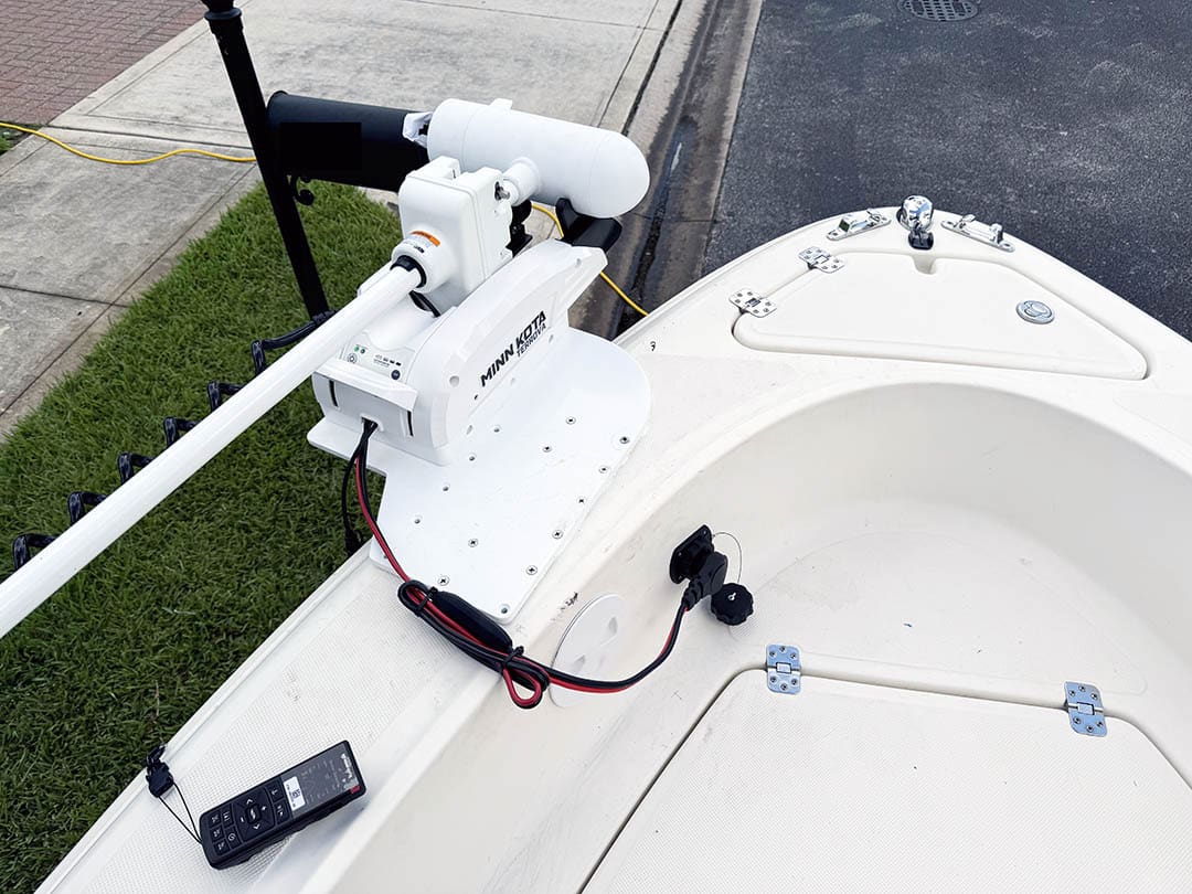 Minn Kota trolling motor install, offset trolling motor mount, Minn Kota trolling motor plug